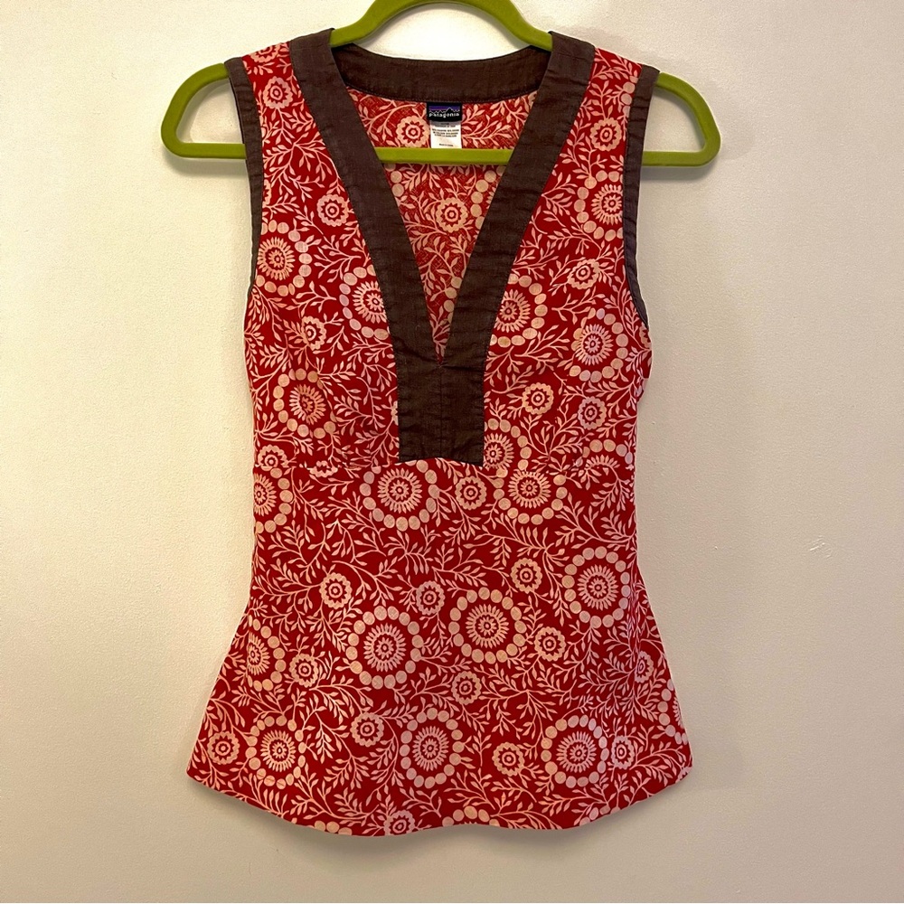 Patagonia Sleeveless V Neck Floral Hemp/Organic Cotton Top